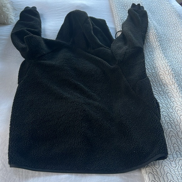 Men’s Nike Sherpa jacket. Perfect condition!  Small. Pockets. Zipper. Hoodie. - Picture 5 of 6